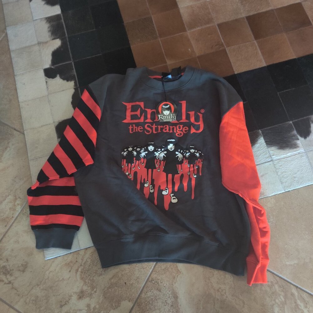 Dumbgood Emily the Strange sweatshirt XXL New UNISEX